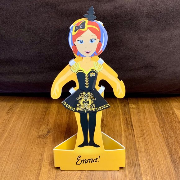 EMMA WIGGLE The Wiggles Dress Up Emma Paper Doll & Clothing Wardrobe Dressups - Picture 2 of 11